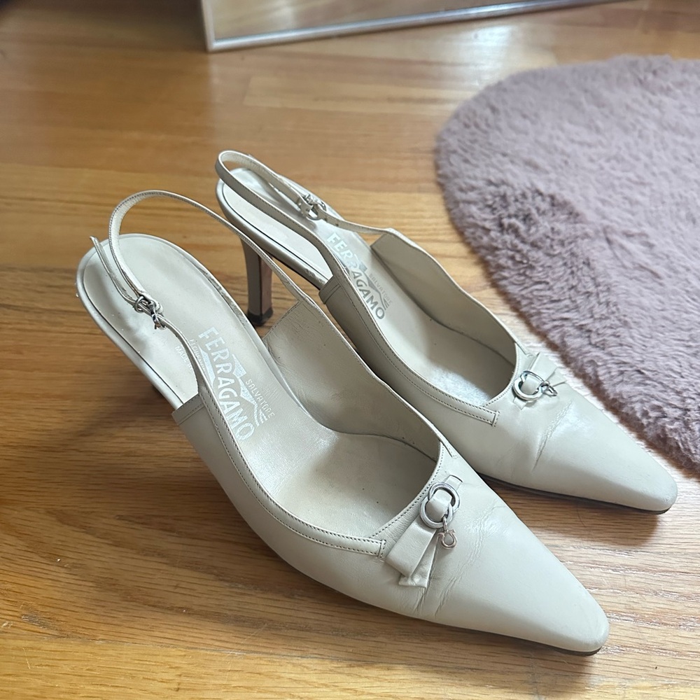Salvatore Ferragamo Kitten Heels Size 10 EU 40